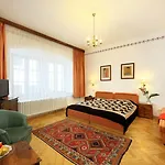Отель Konvice Чески-Крумлов
