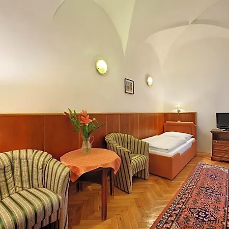 Otel Konvice 3*