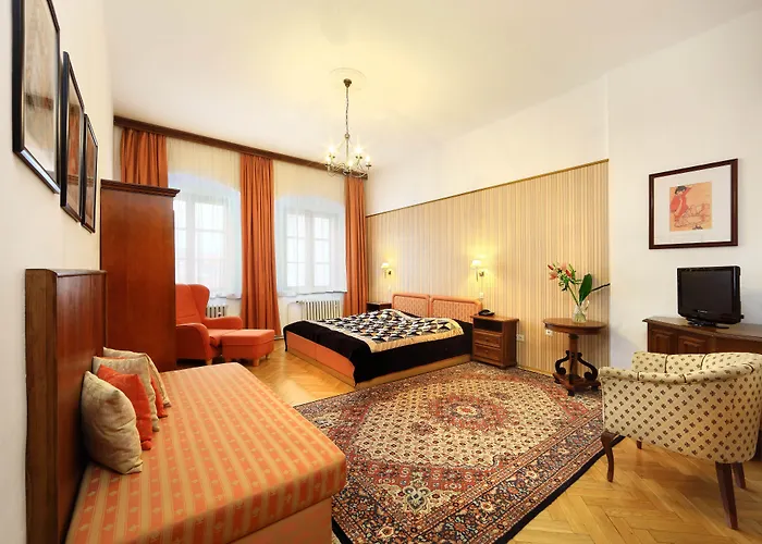 Hotel Konvice 3*